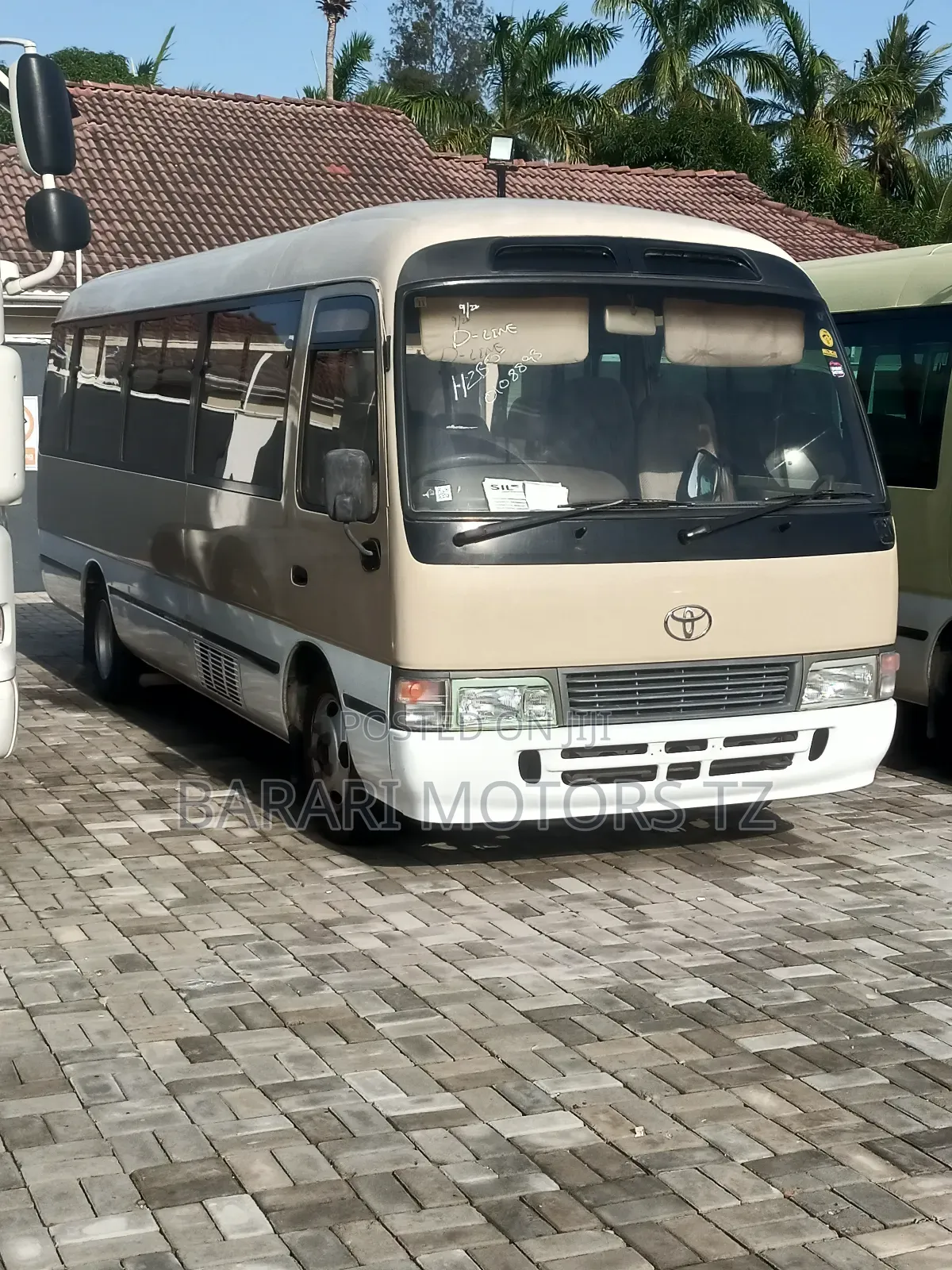 Toyota Coaster 1999 Beige