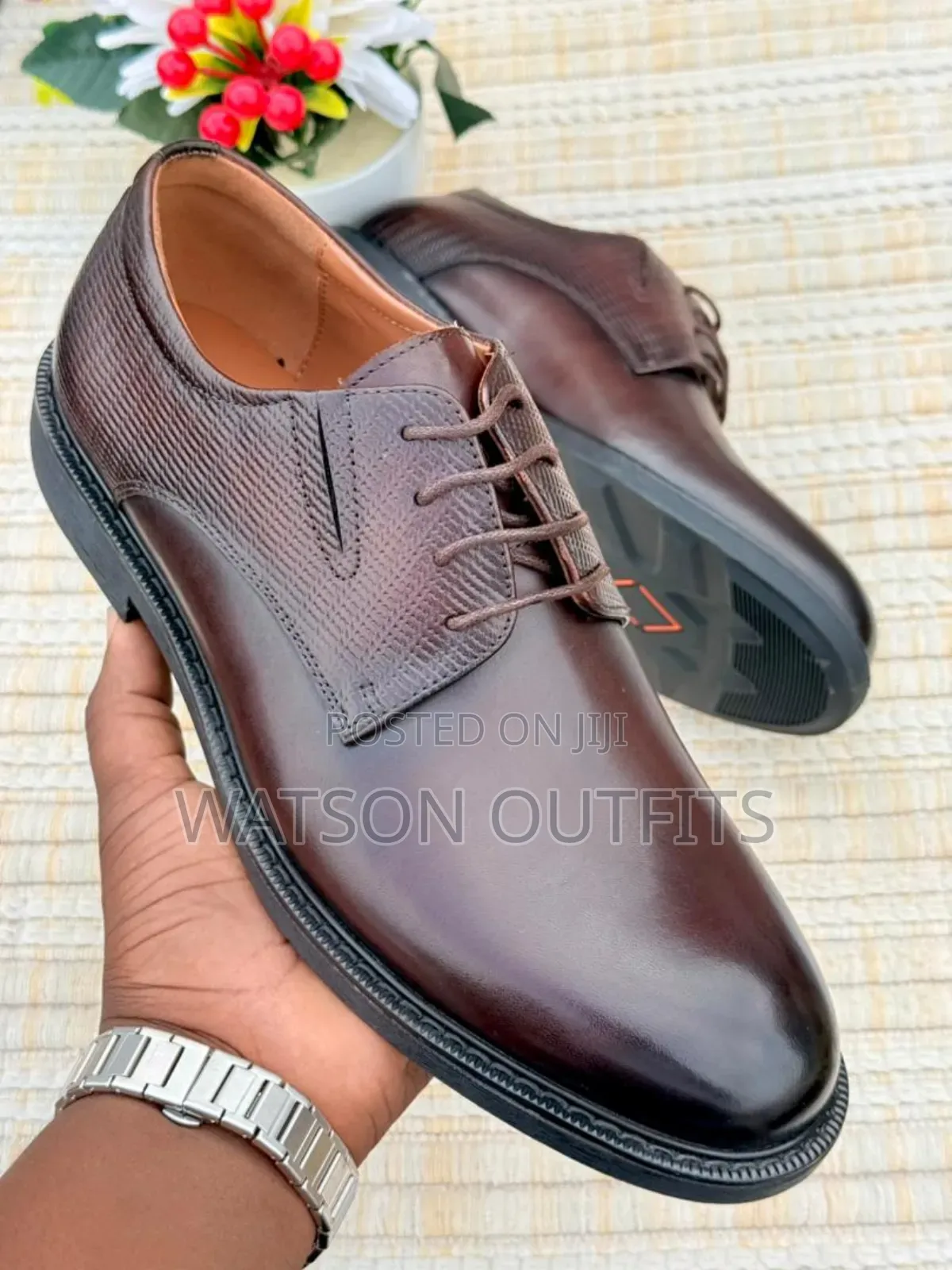 Men's Leather Shoes Consistently Very Trending