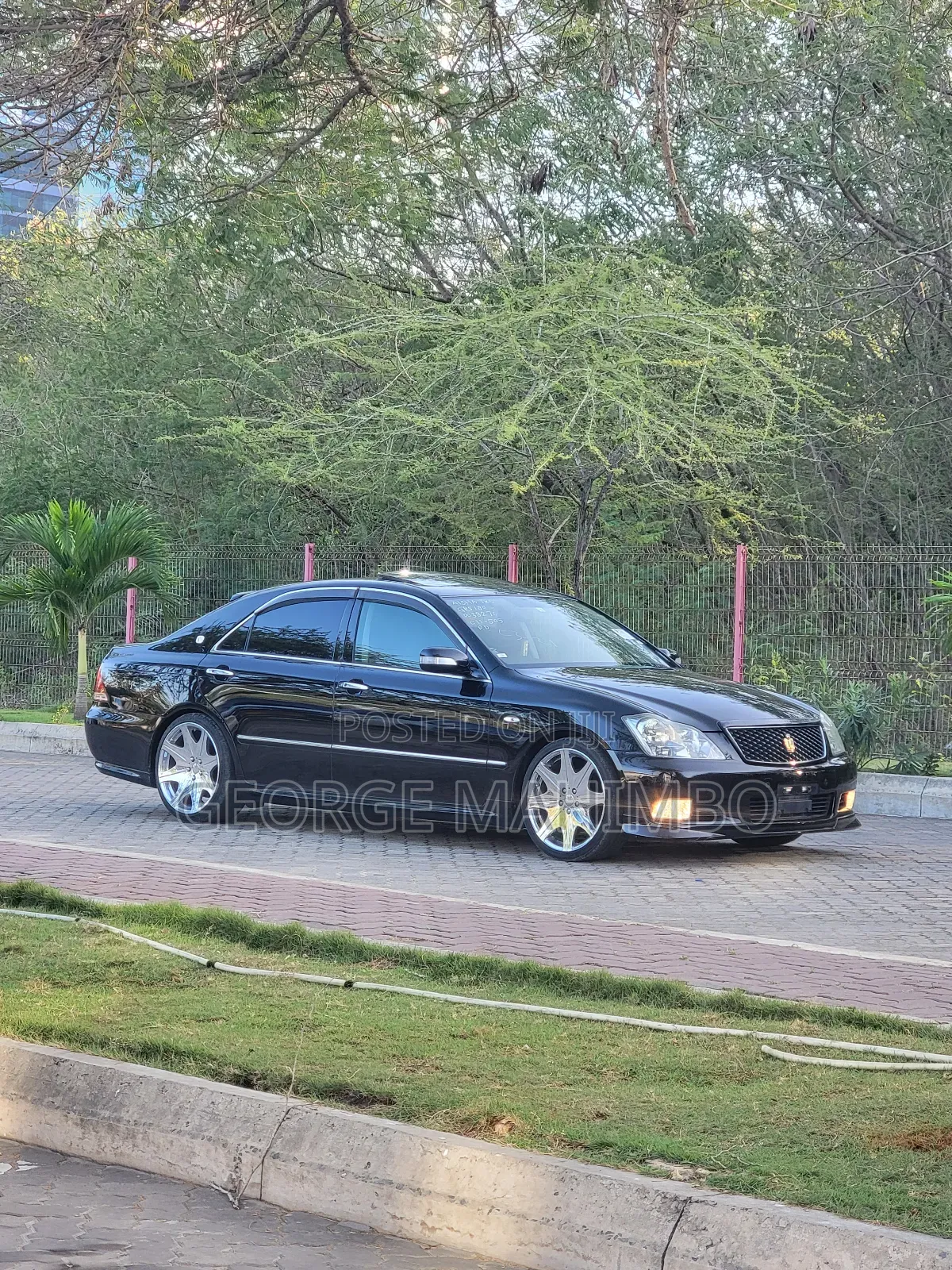 Toyota Crown 2006 Black