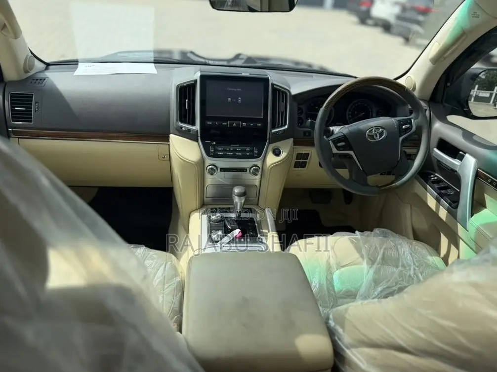 Toyota Land Cruiser 4.5 V8 VXR 2019 Blue