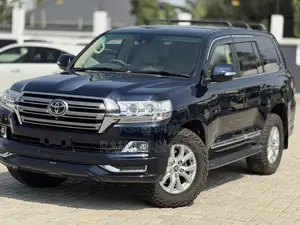 Toyota Land Cruiser 4.5 V8 VXR 2019 Blue