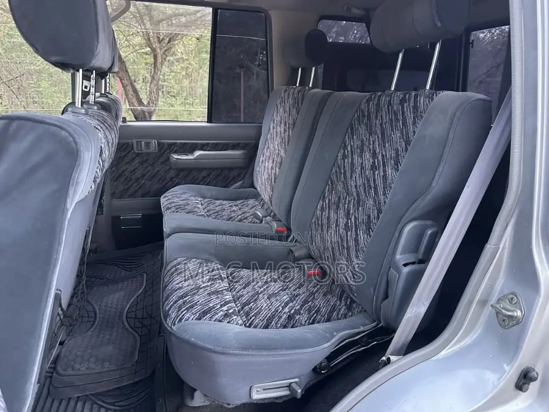 Toyota Land Cruiser Prado 1995 Silver