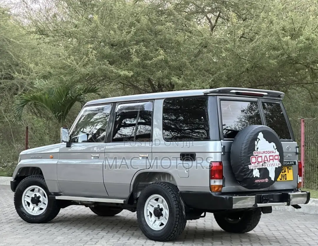 Toyota Land Cruiser Prado 1995 Silver