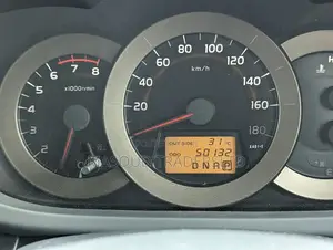 Toyota Vanguard 2011 White
