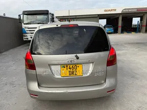Toyota Corolla Spacio 1.5 X 2005 Gold