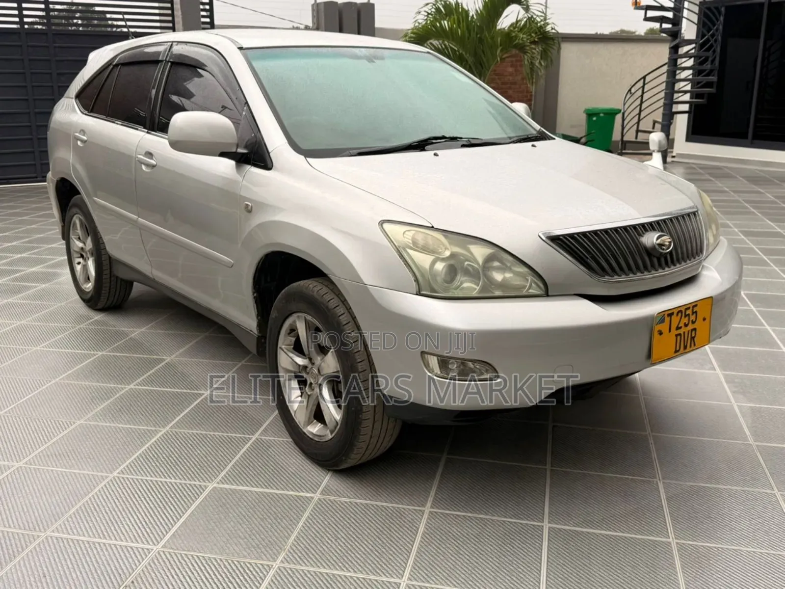 Toyota Harrier 2004 Gray