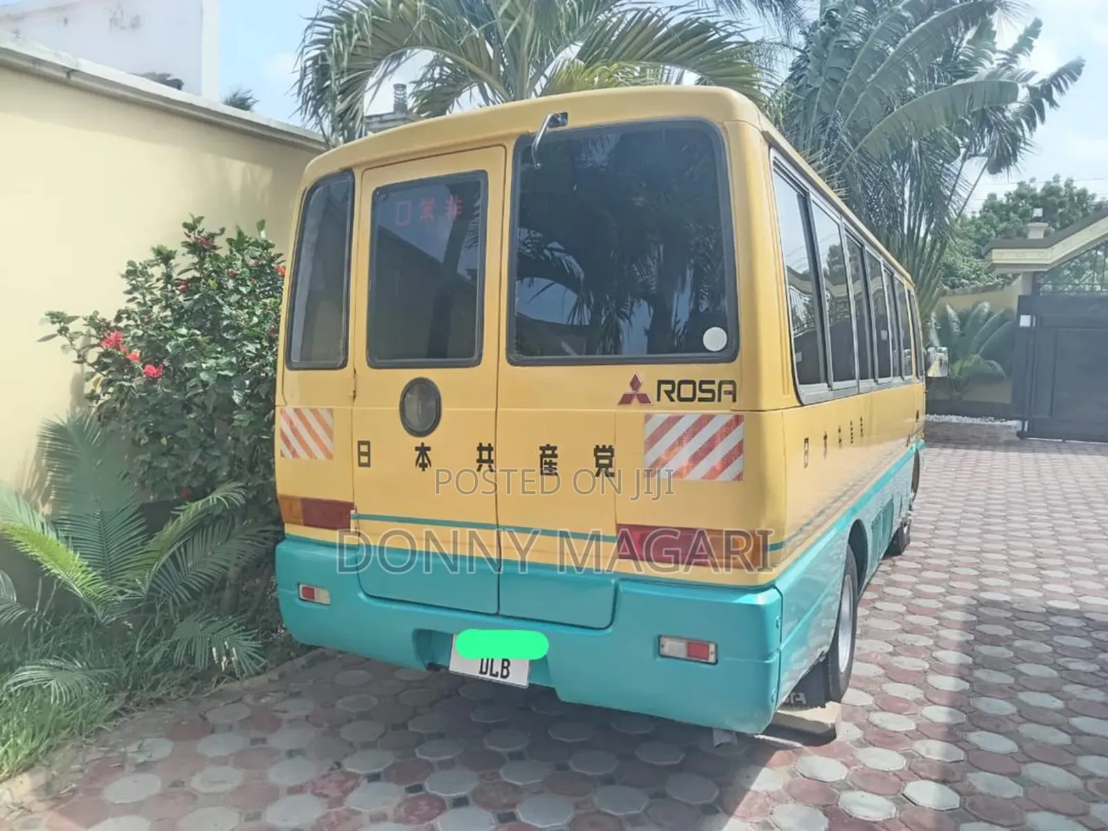 Mitsubishi Fuso Rosa 2004 Yellow