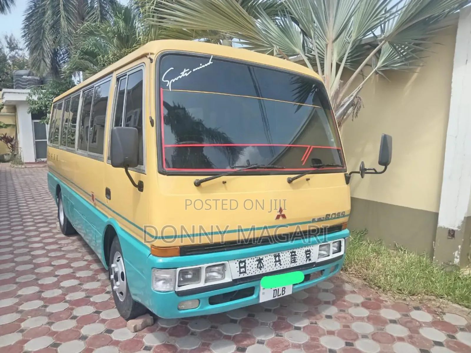 Mitsubishi Fuso Rosa 2004 Yellow