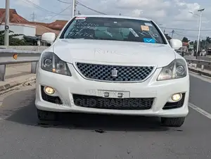 Toyota Crown 2008 White