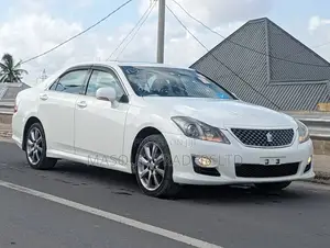 Toyota Crown 2008 White