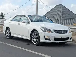 Toyota Crown 2008 White