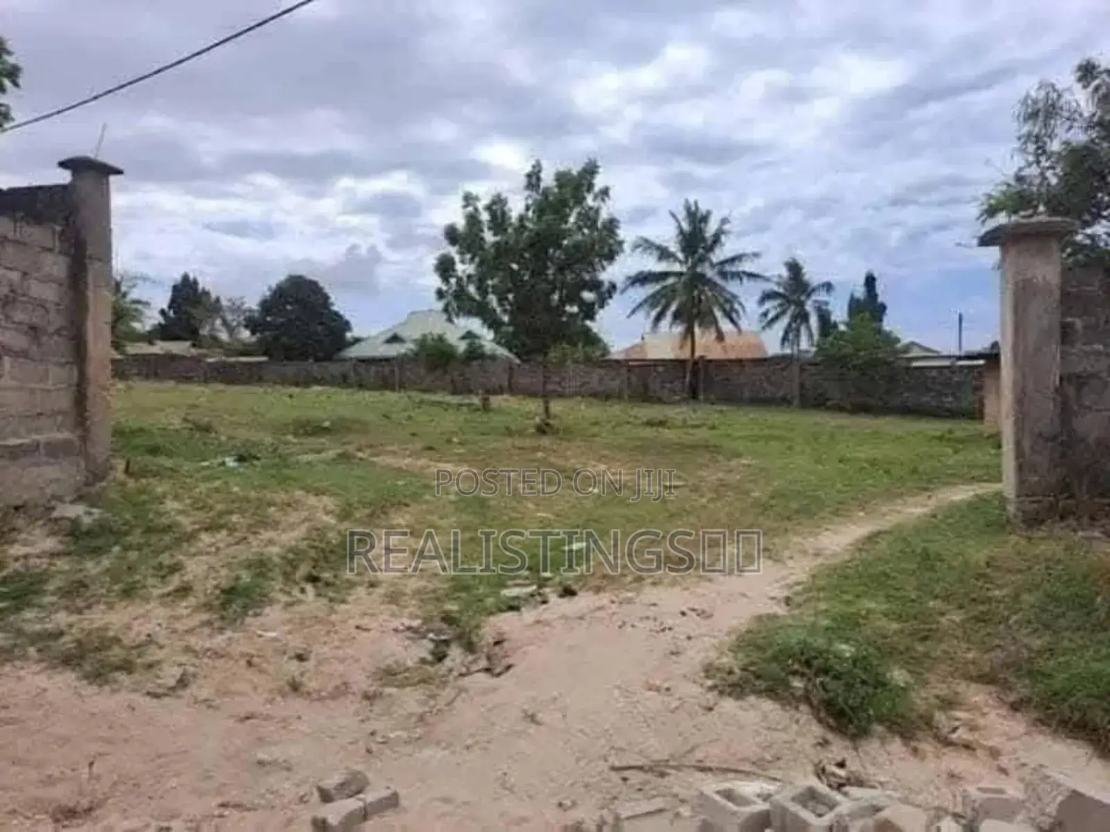 Tegeta: 1 Acre Industrial Plot for Rent