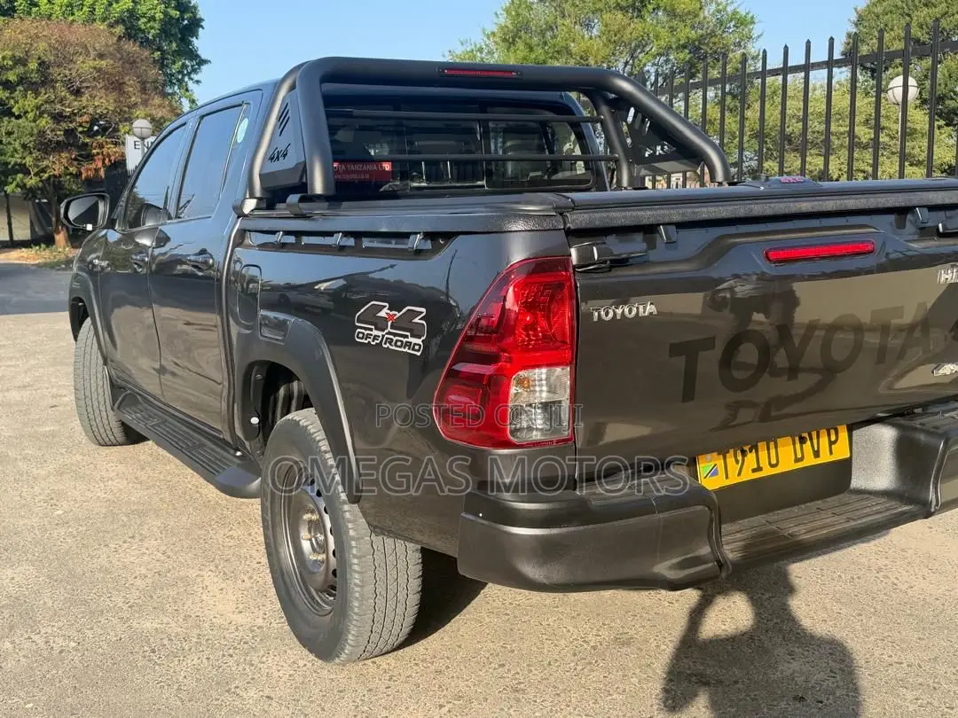 Toyota Hilux 2.4 Diesel 2020 Gray