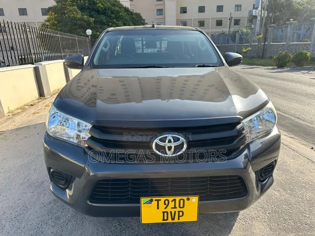 Toyota Hilux 2.4 Diesel 2020 Gray
