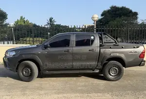 Toyota Hilux 2.4 Diesel 2020 Gray
