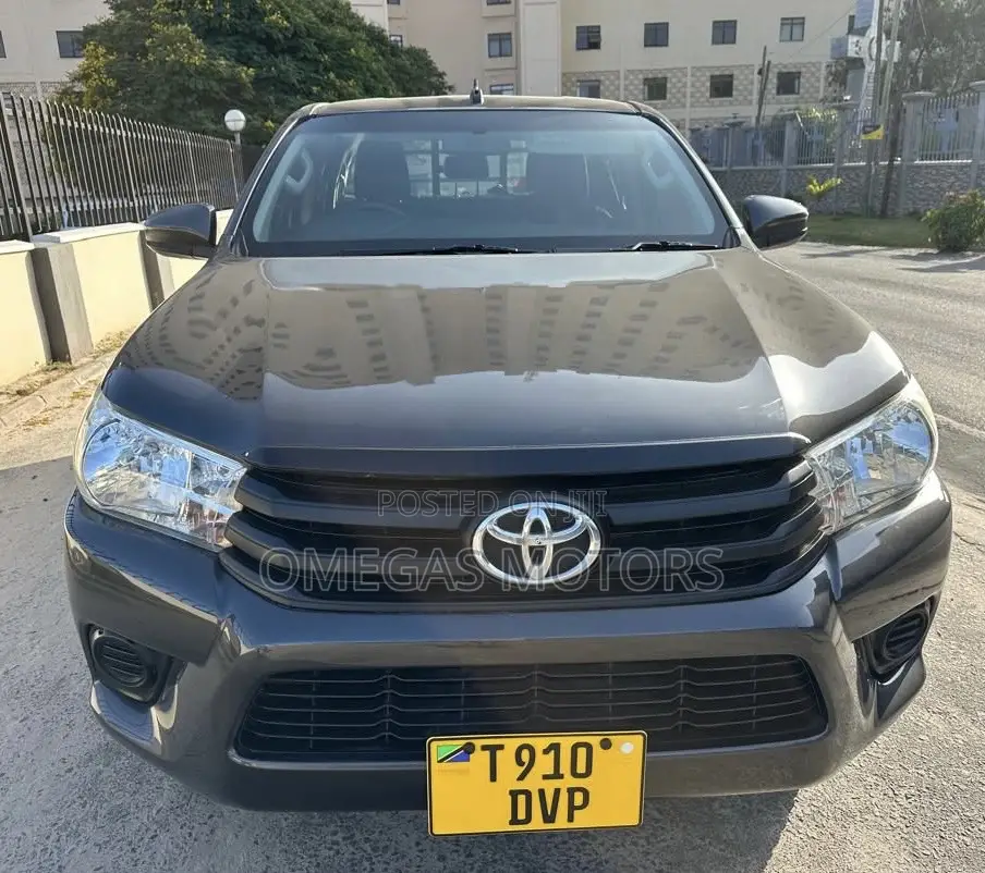 Toyota Hilux 2.4 Diesel 2020 Gray