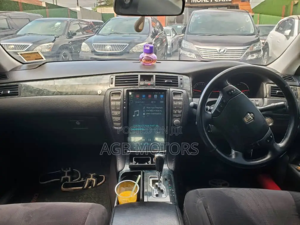 Toyota Crown 2004 Black