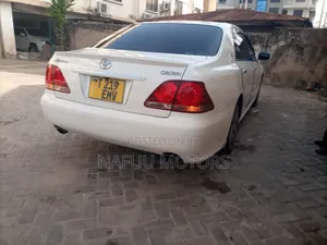 Toyota Crown 2006 White