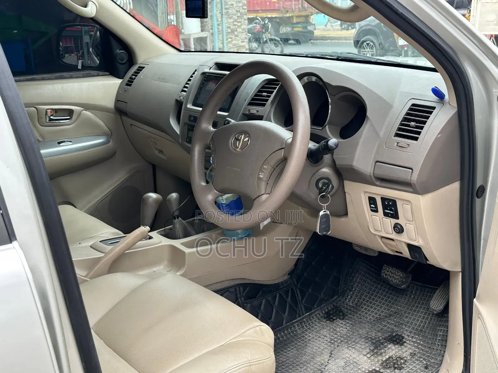 Toyota Fortuner 2005 Silver