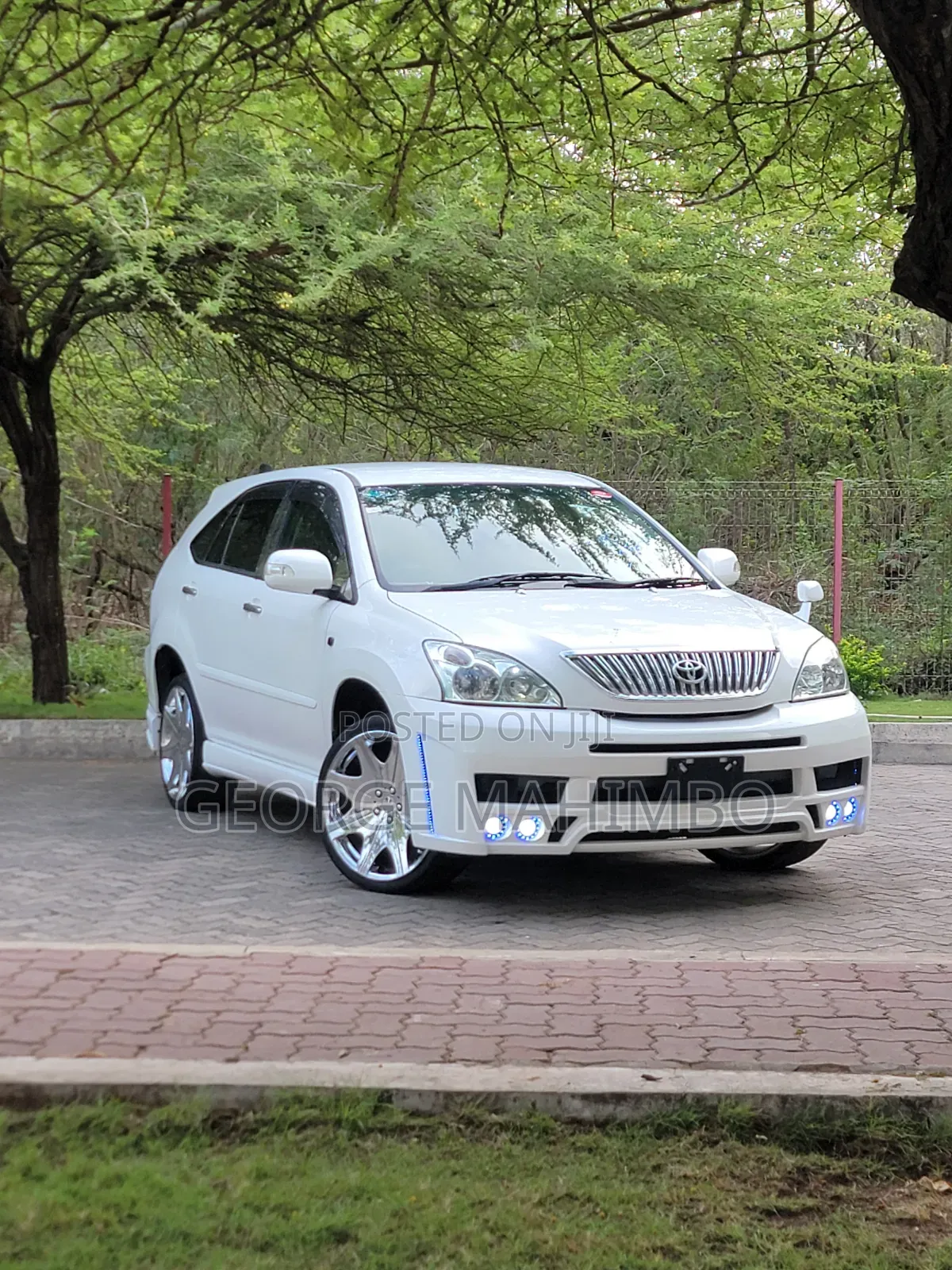 Toyota Harrier 2005 White
