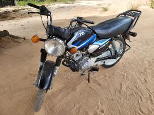 TVS HLX 125 2025 Black
