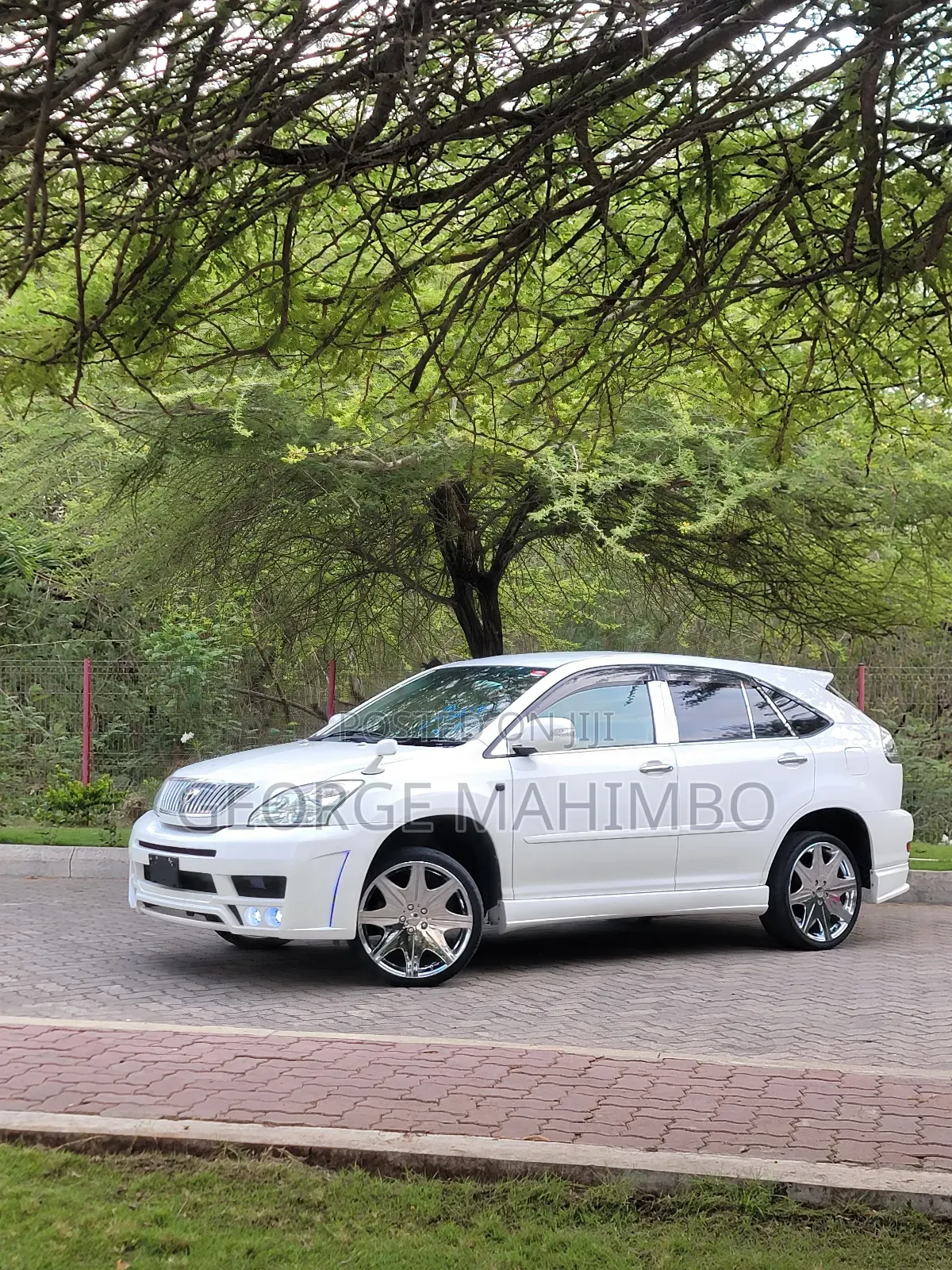 Toyota Harrier 2005 White