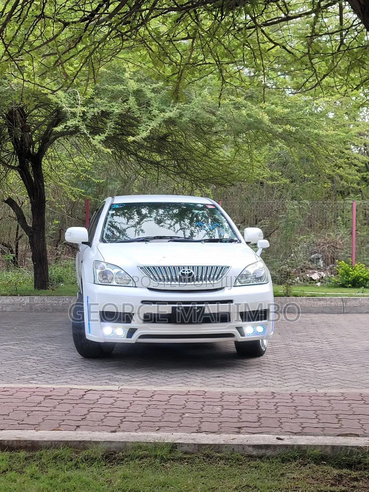 Toyota Harrier 2005 White