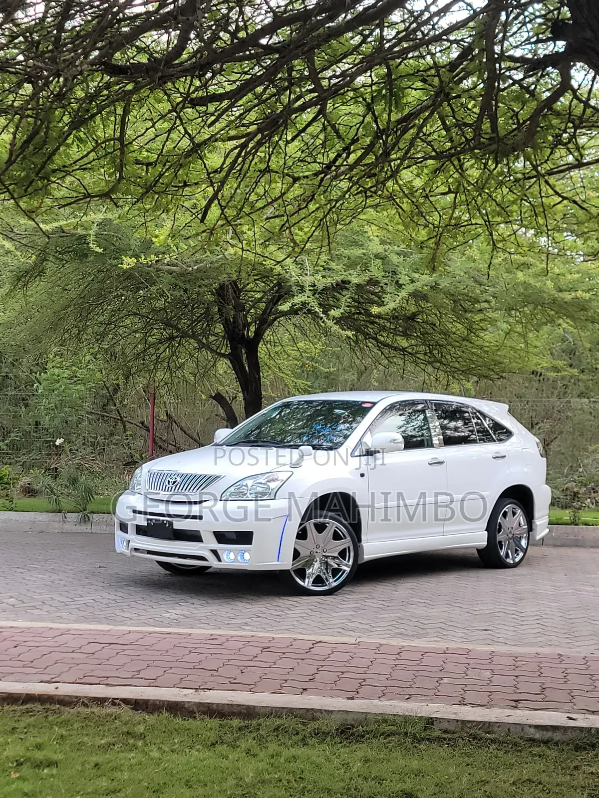 Toyota Harrier 2005 White