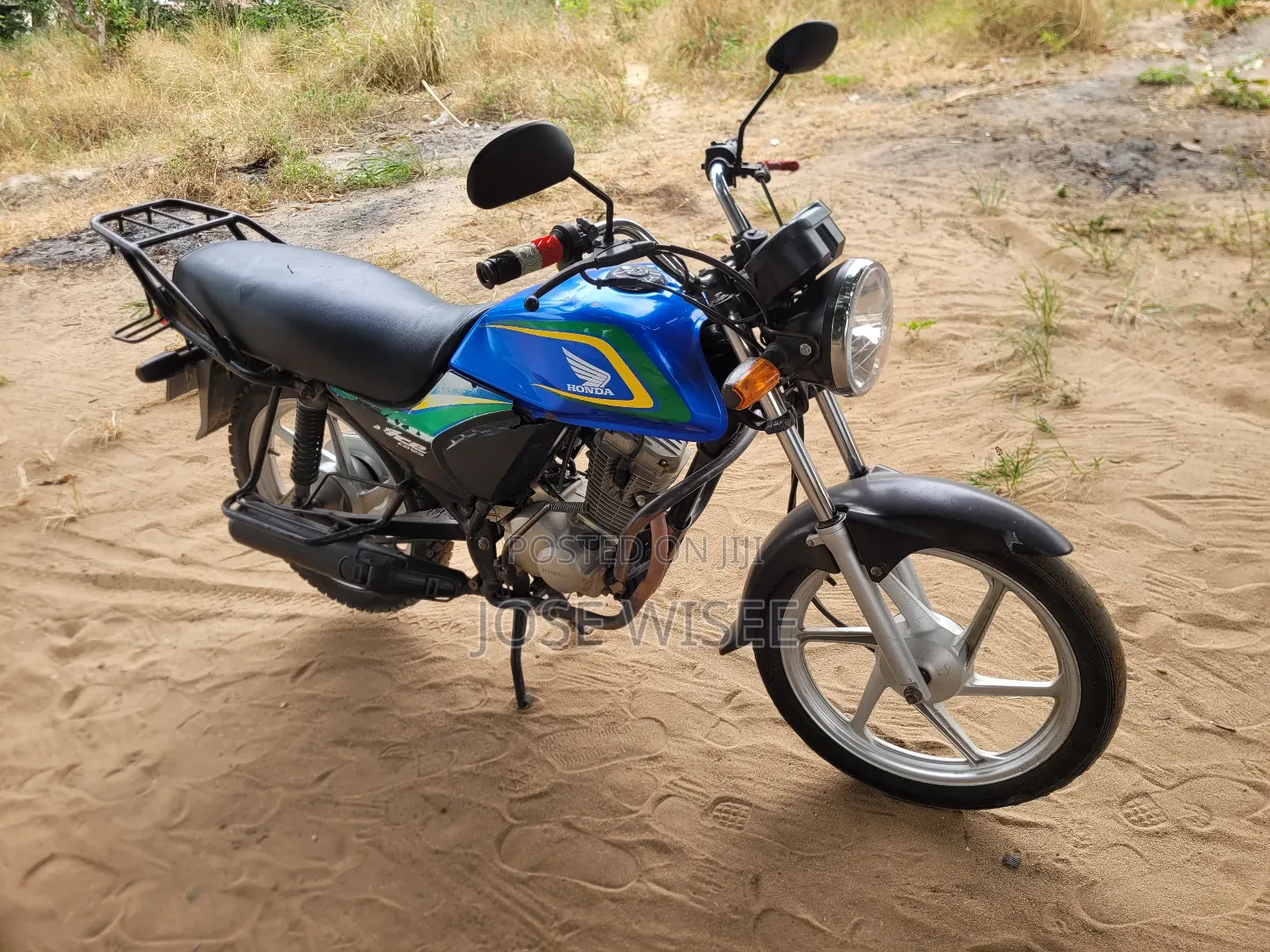 TVS HLX 125 2025 Blue