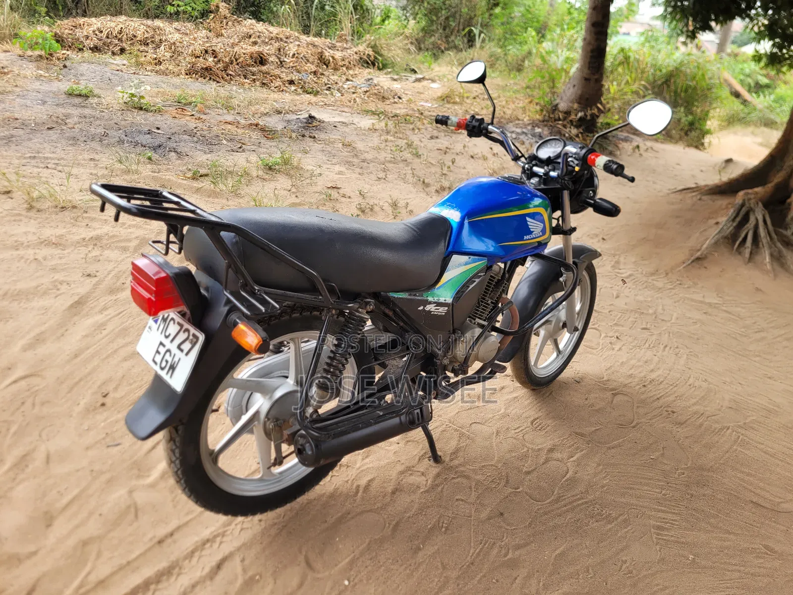 TVS HLX 125 2025 Blue