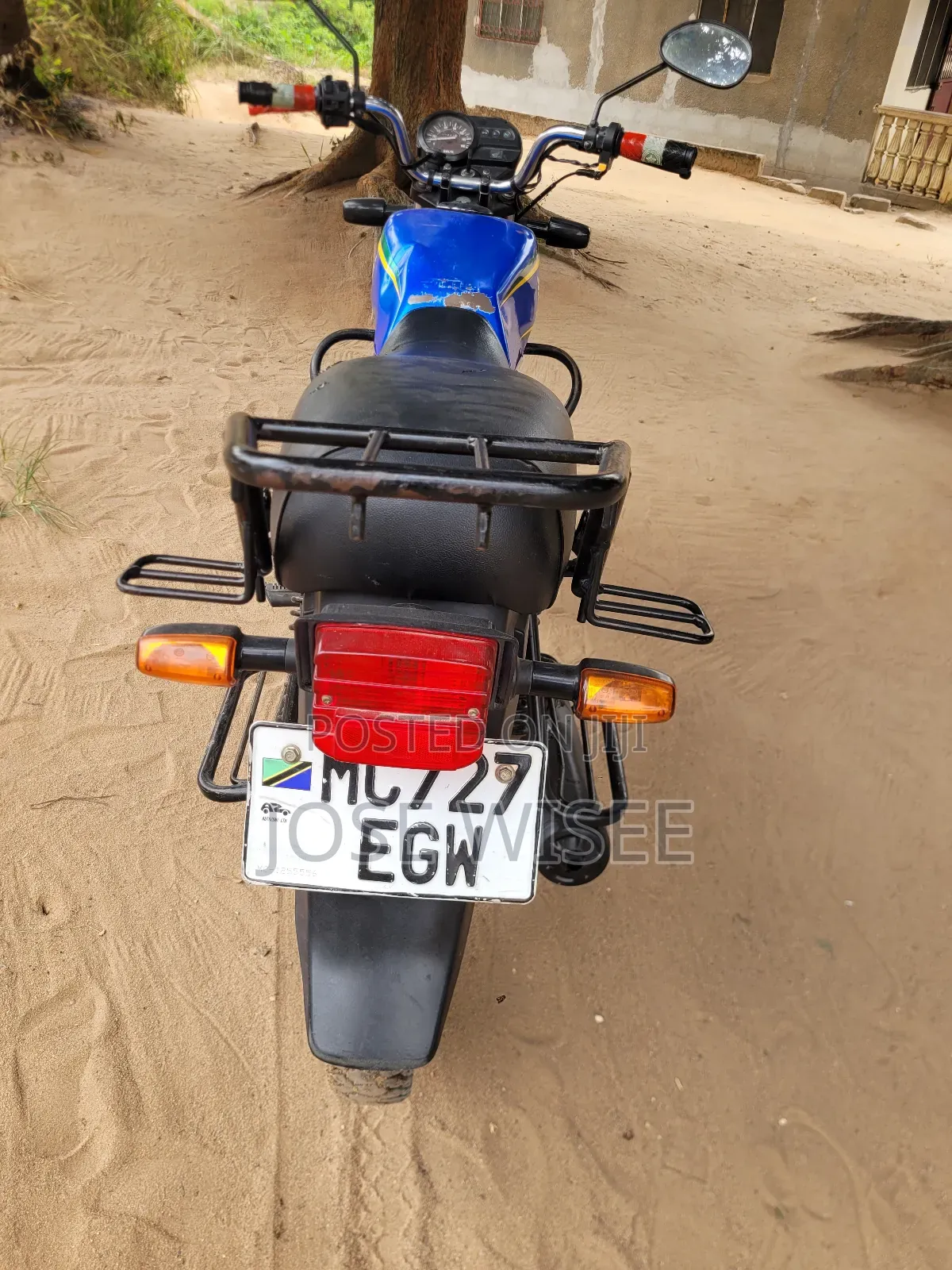 TVS HLX 125 2025 Blue