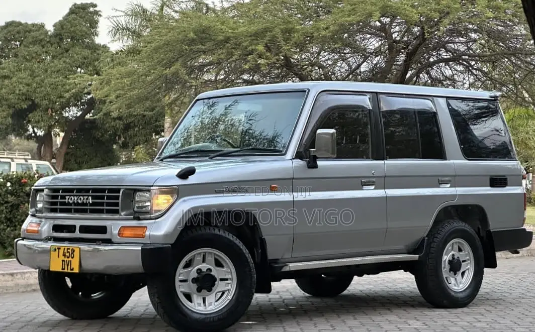 Toyota Land Cruiser Prado 1995 Silver