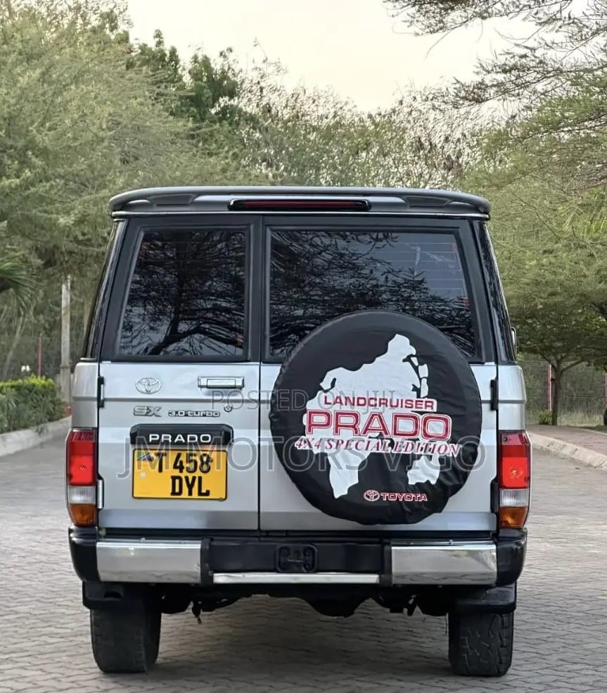 Toyota Land Cruiser Prado 1995 Silver