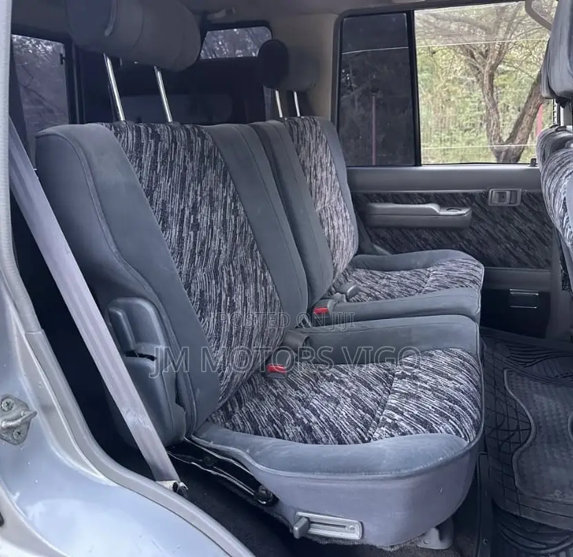 Toyota Land Cruiser Prado 1995 Silver