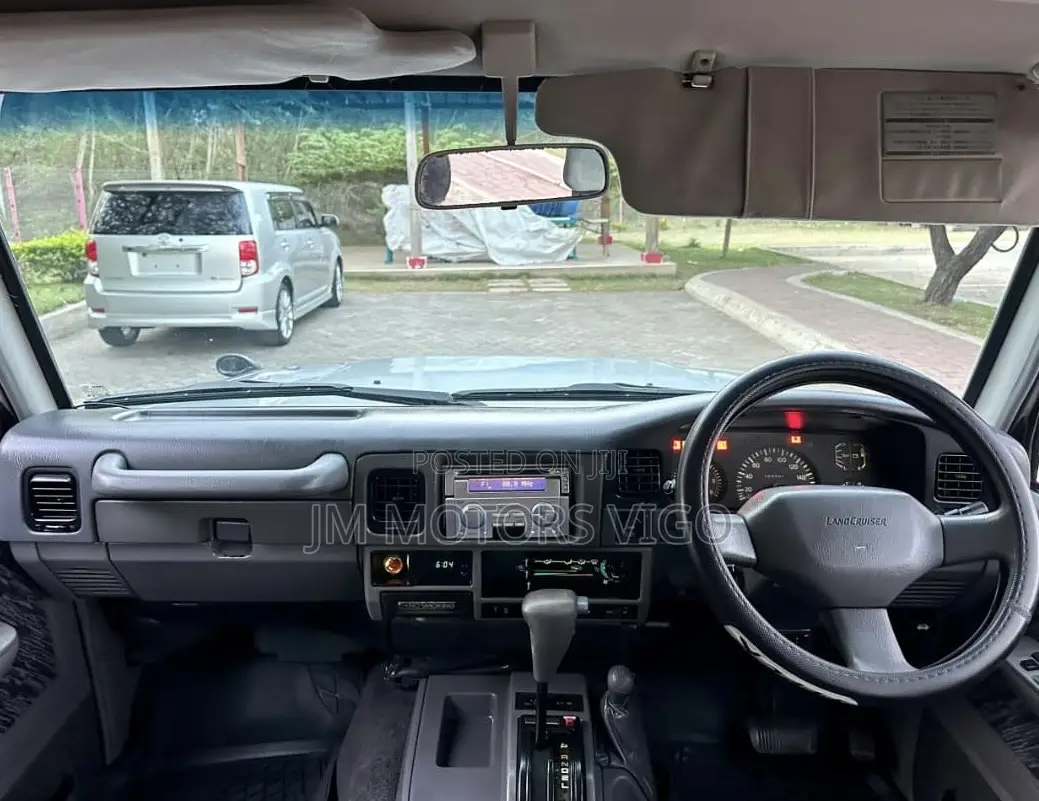 Toyota Land Cruiser Prado 1995 Silver