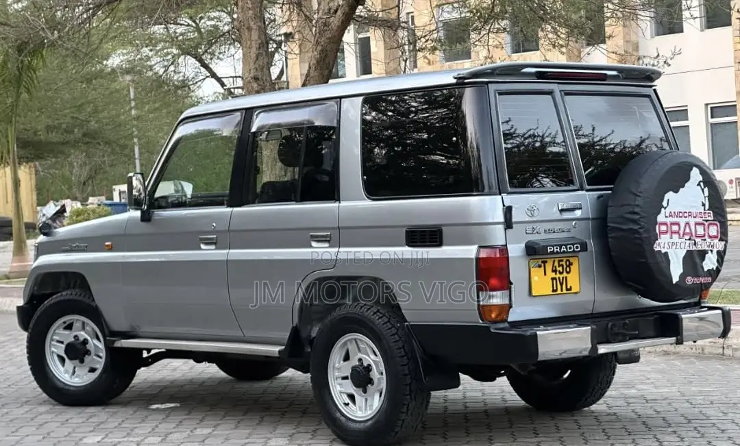 Toyota Land Cruiser Prado 1995 Silver