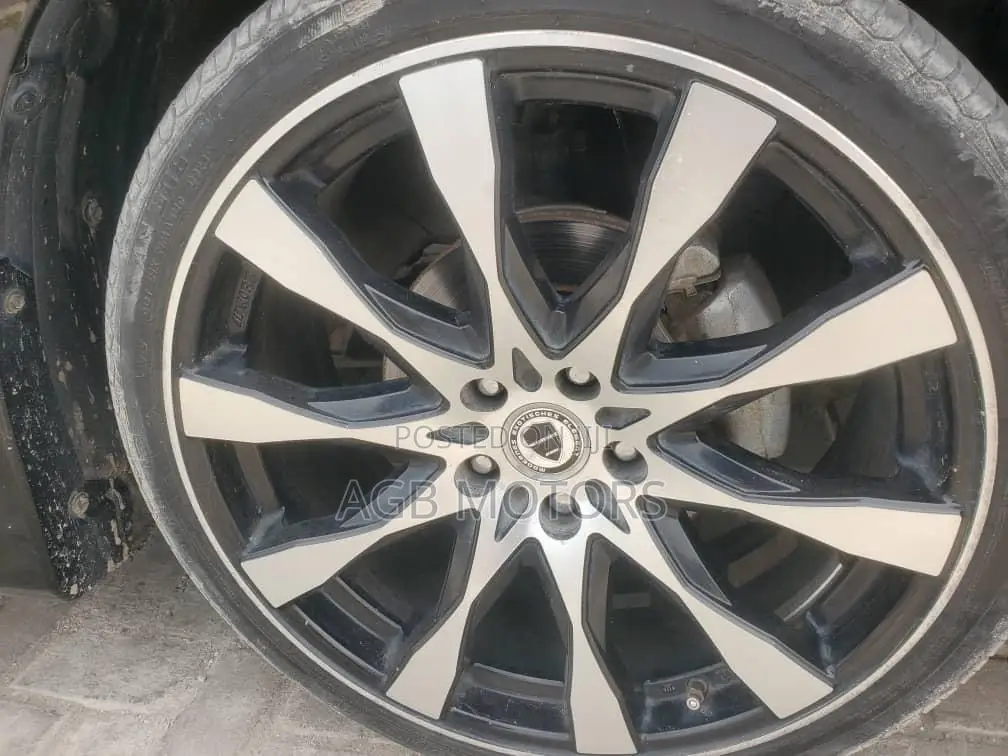 Toyota Vellfire 2011 Black