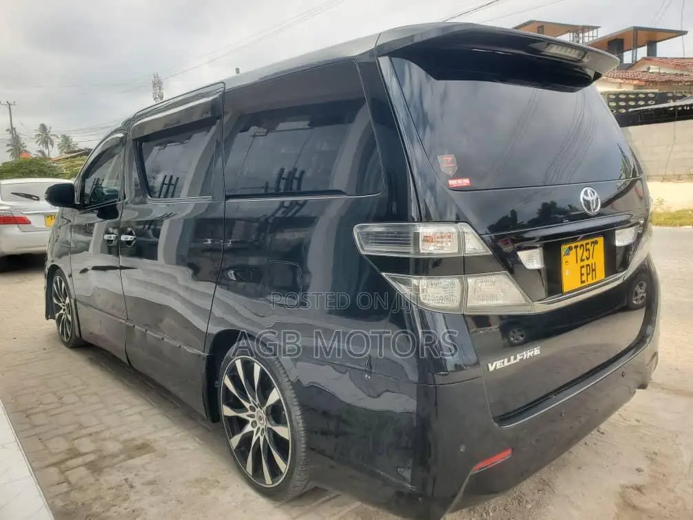 Toyota Vellfire 2011 Black