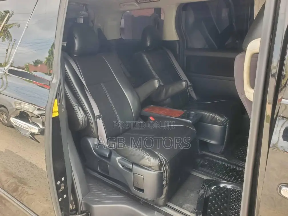 Toyota Vellfire 2011 Black