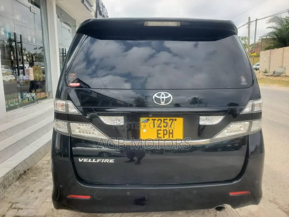 Toyota Vellfire 2011 Black