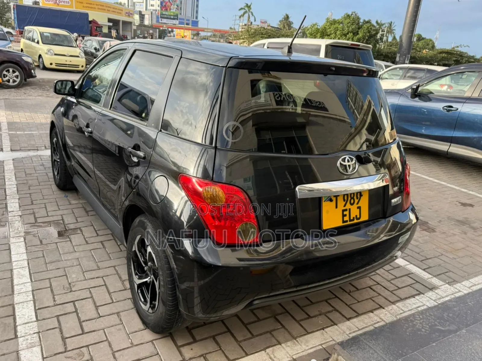 Toyota IST 2004 Black
