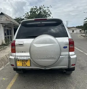 Toyota RAV4 Automatic 2003 Silver