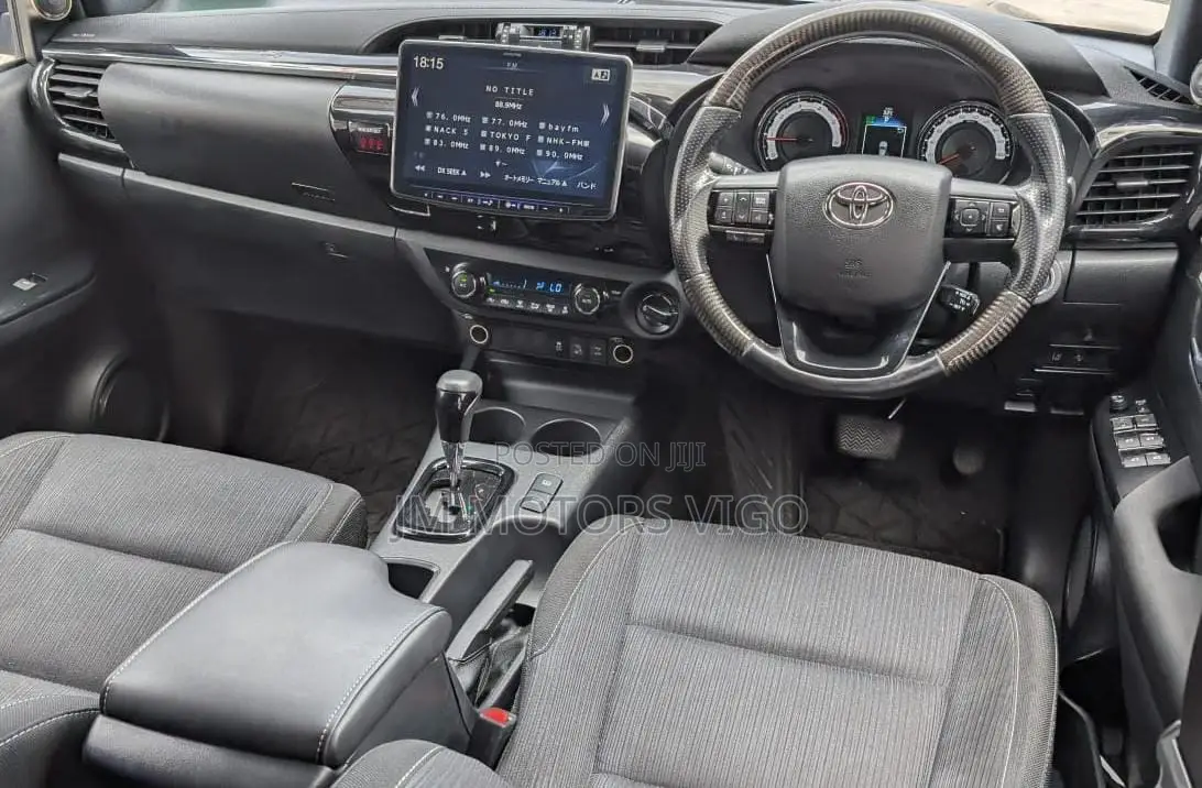 Toyota Hilux 2019 Black