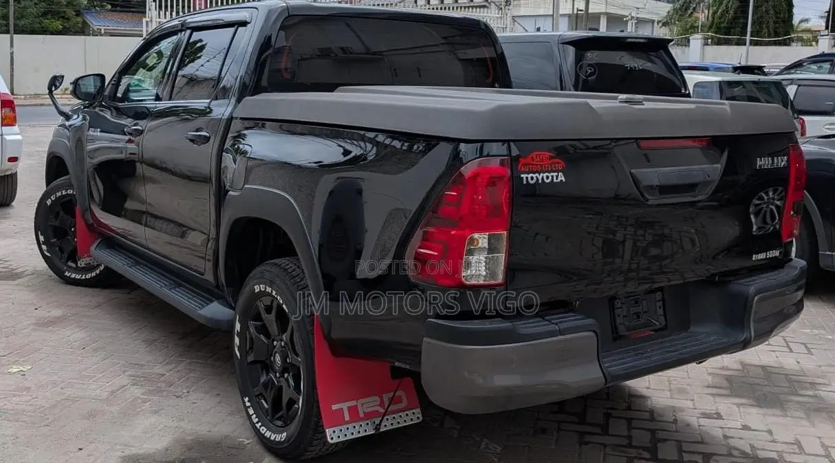 Toyota Hilux 2019 Black