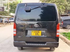 Toyota Quantum 2010 Black