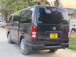 Toyota Quantum 2010 Black