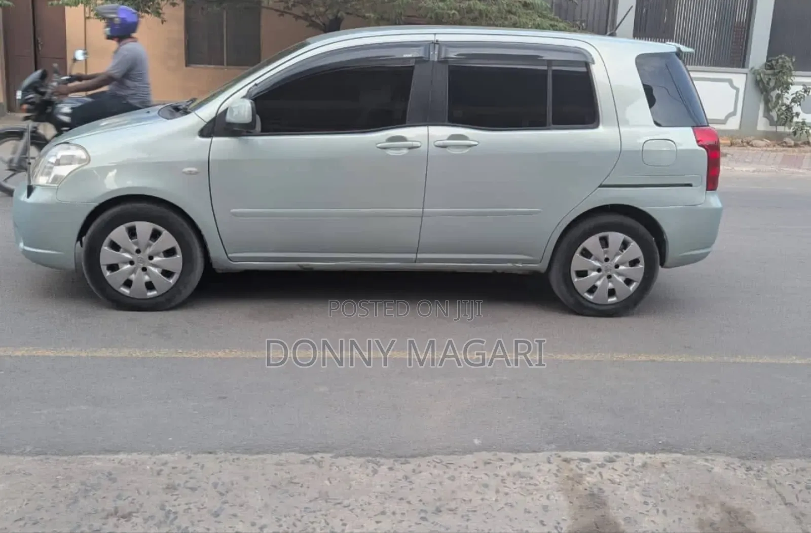 Toyota Raum 2009 Blue