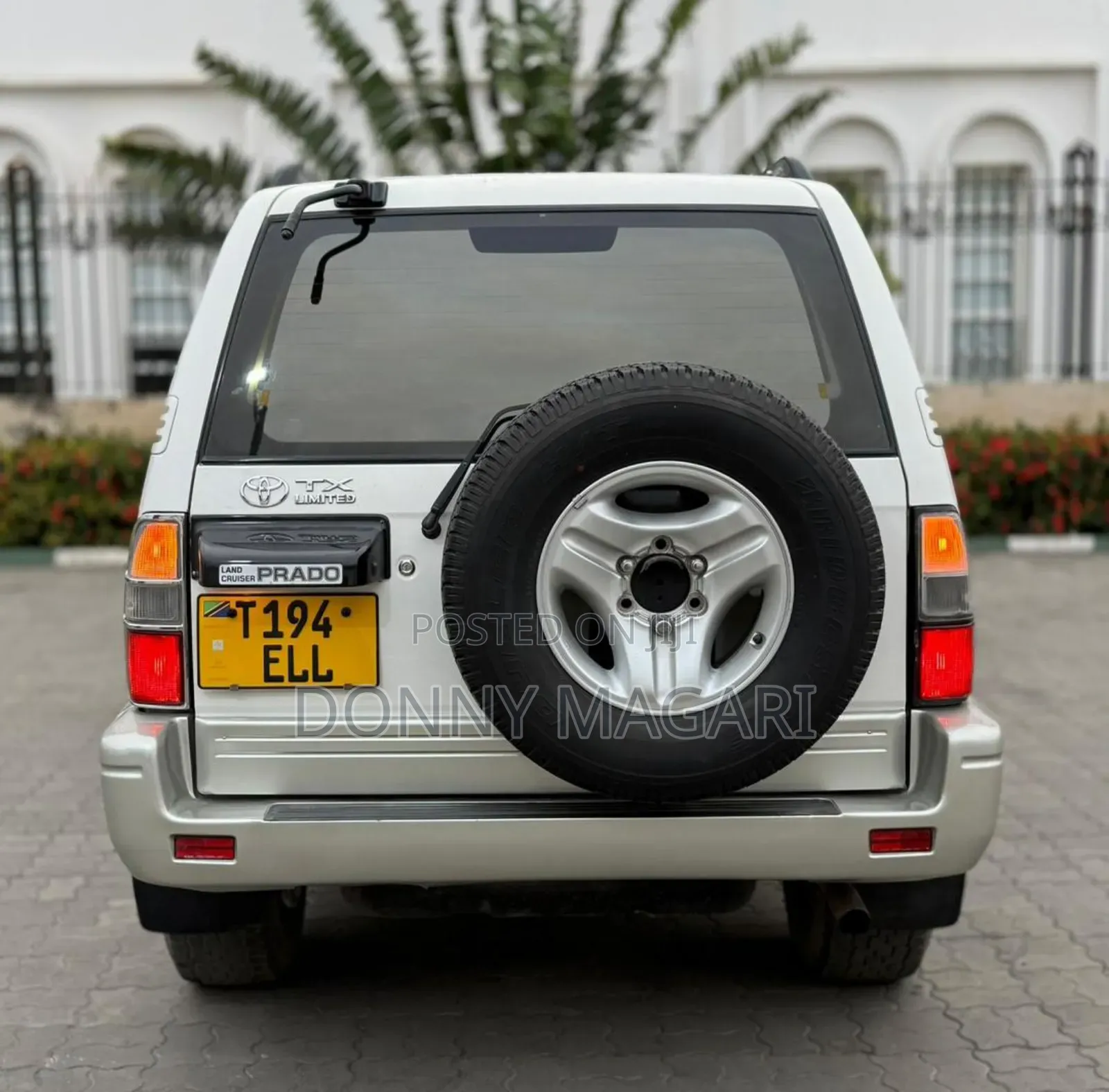 Toyota Land Cruiser Prado 2002 White