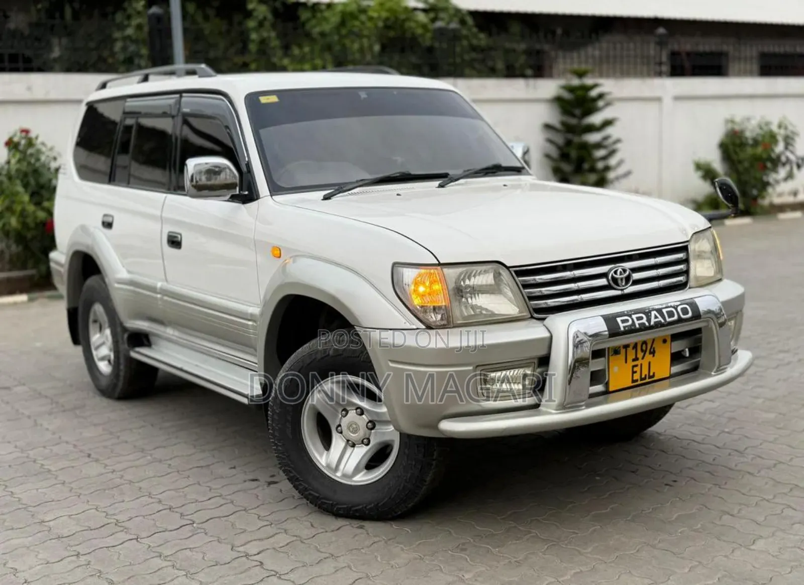 Toyota Land Cruiser Prado 2002 White