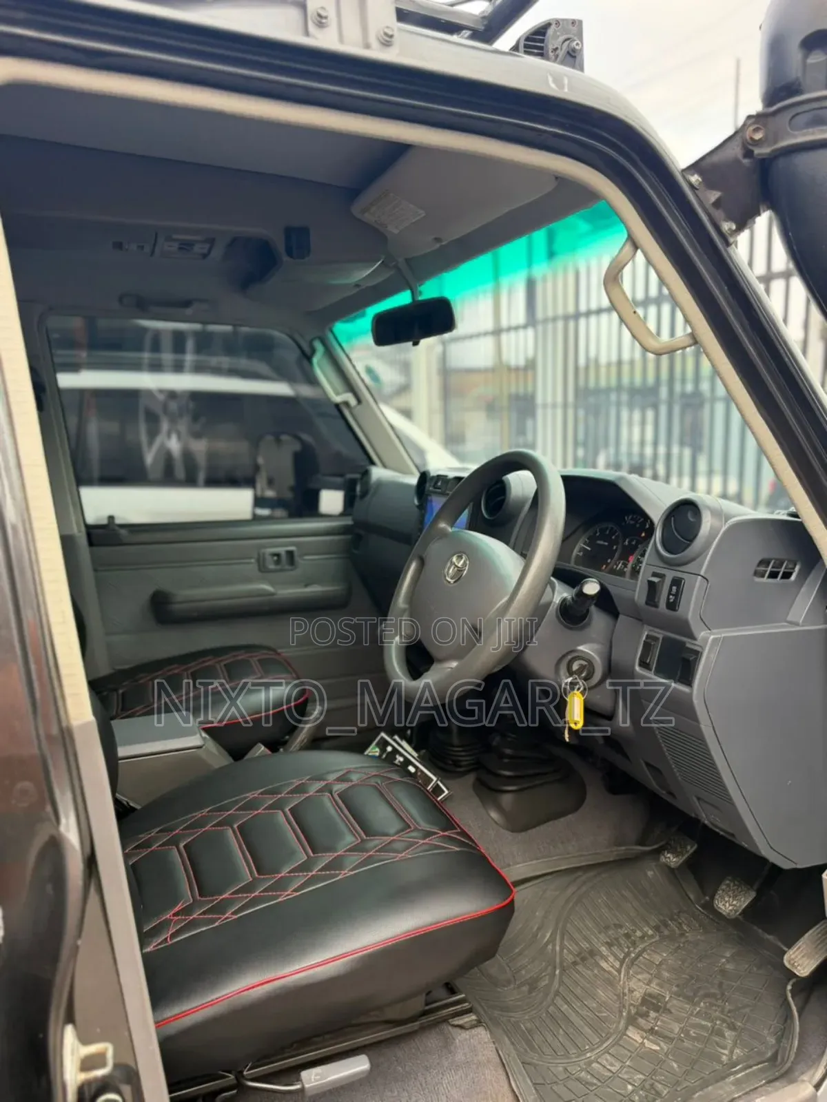 Toyota Land Cruiser 2012 Black